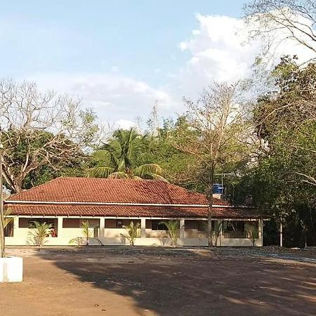 Hotel E Pousada 3 Irmaos Coxim Екстер'єр фото